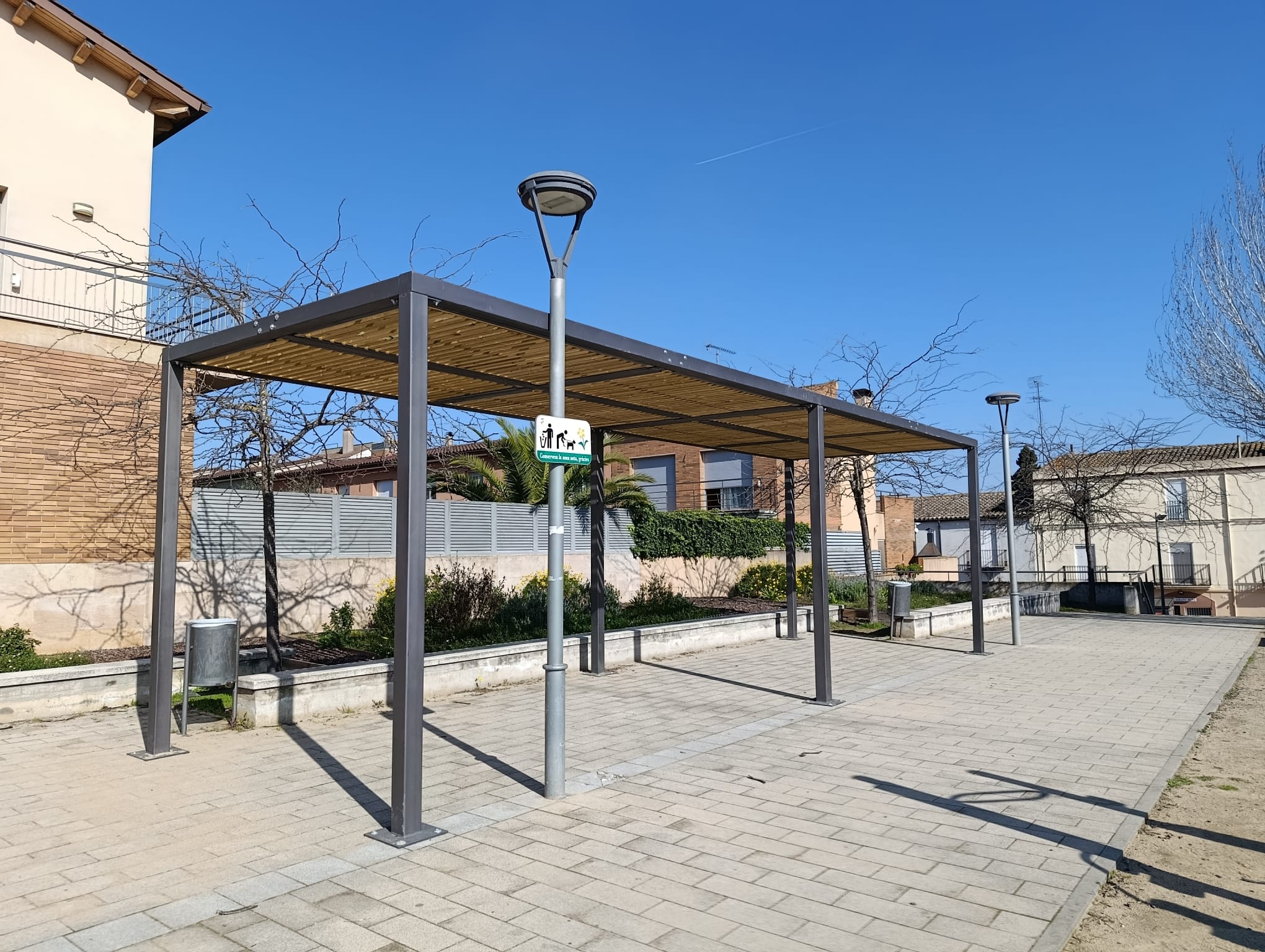 L�??Ajuntament d�??Avinyonet del Penedès instal·la tres noves zones d�??ombra amb el suport de la Diputació de Barcelona